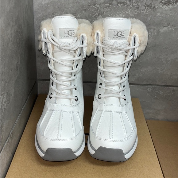 UGG ADIRONDACK - Picture 2 of 5